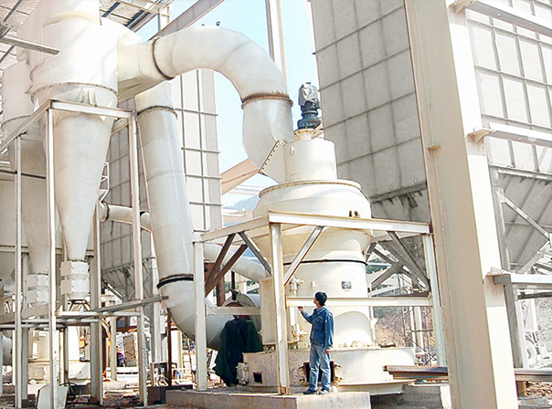 大型非金屬礦磨粉機廠家，桂林鴻程磨粉機，磨粉機，節能磨粉機，立磨，超細磨粉機，桂林鴻程磨粉機